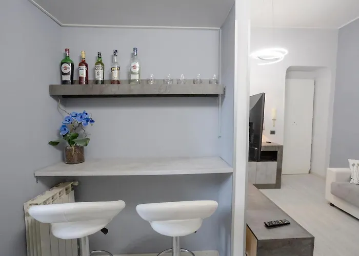 Lounge House Cunfida - San Pietro Apartament *